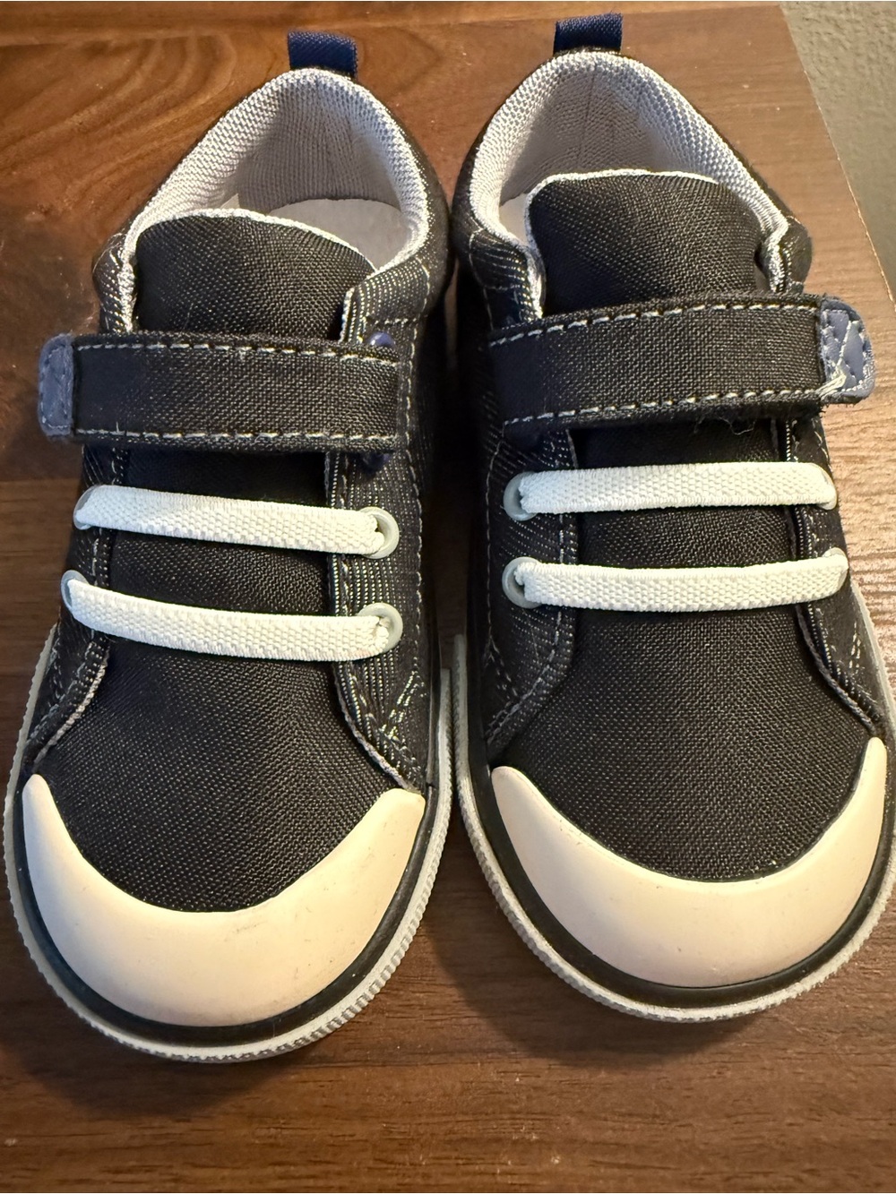 See Kai Run Stevie II Raven Black Toddler Sneakers NWT